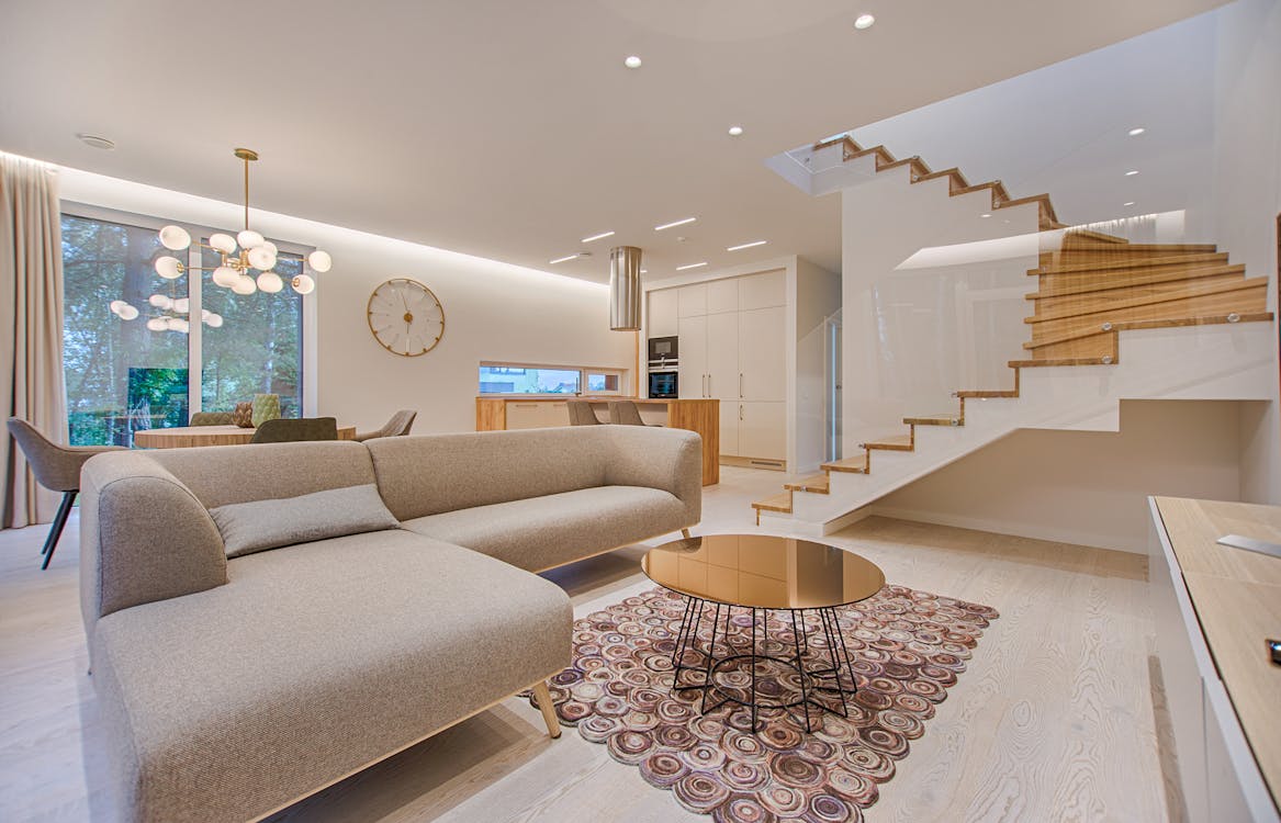 Salón con decoración minimalista y moderna