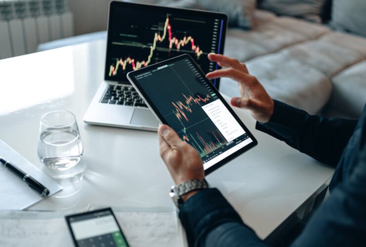 Pantalla de ordenador con campaña de email marketing