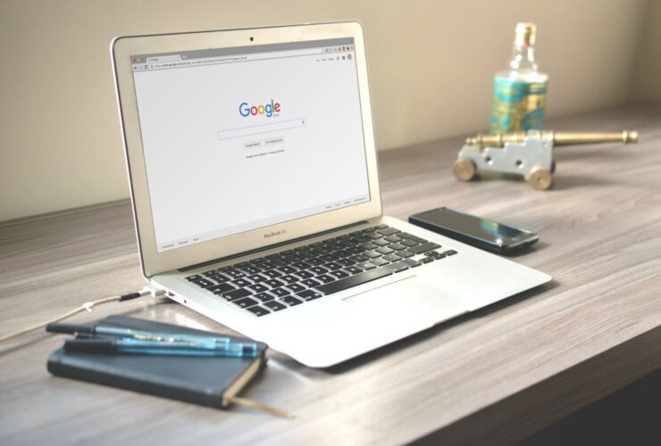 Pantalla mostrando análisis SEO y métricas