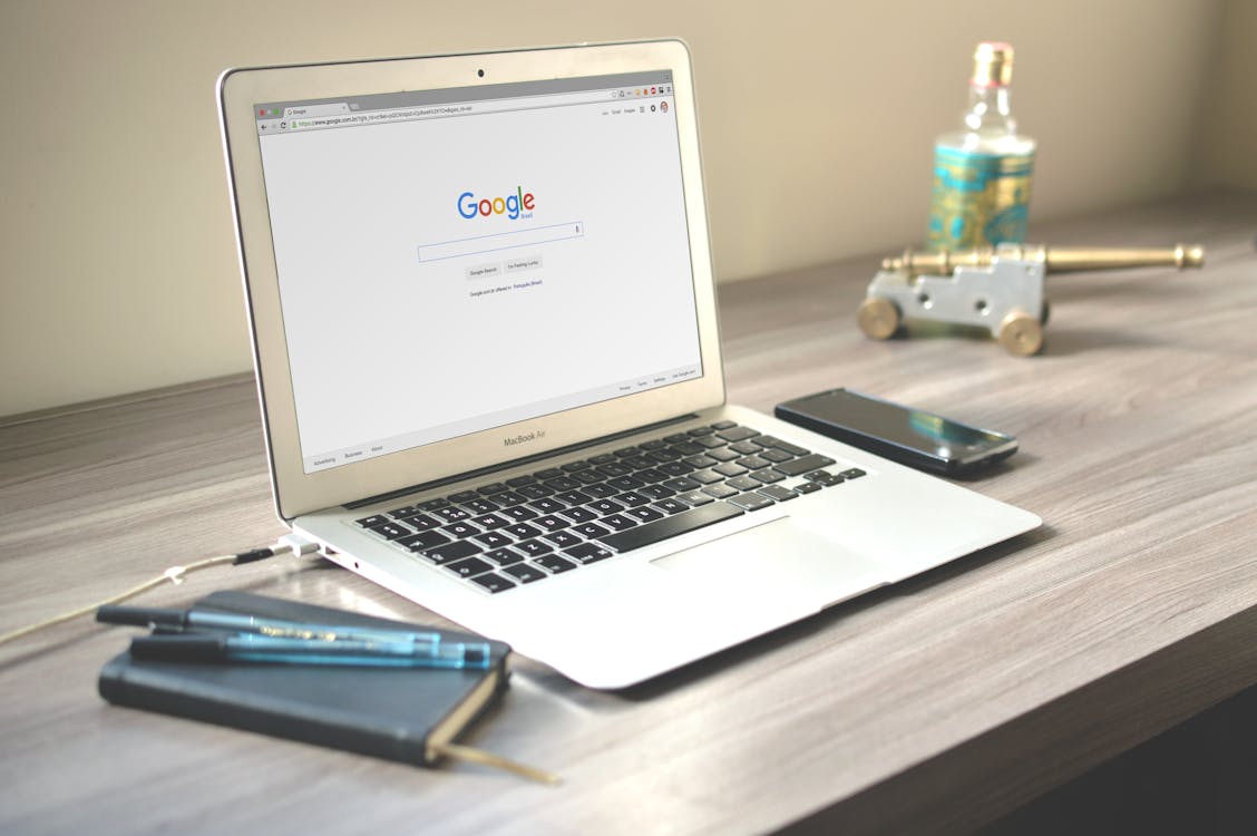 Pantalla mostrando análisis SEO y métricas