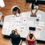 Equipo trabajando en estrategia de contenidos
