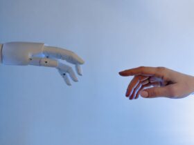 Robot de inteligencia artificial interactuando